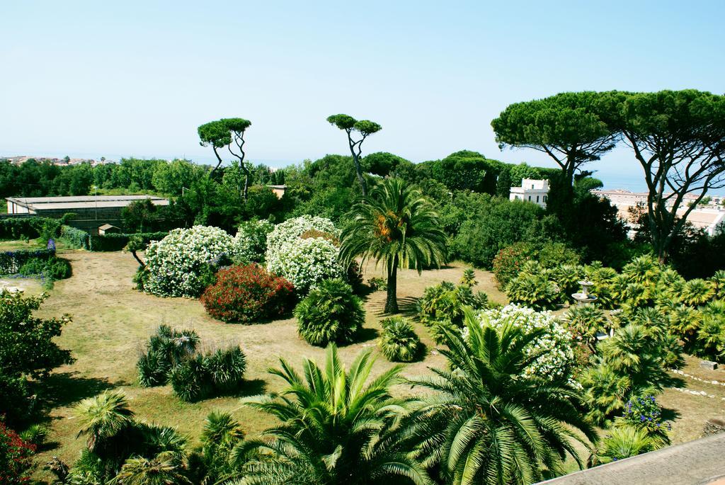 Hotel Parco Dei Principi Anzio Bagian luar foto